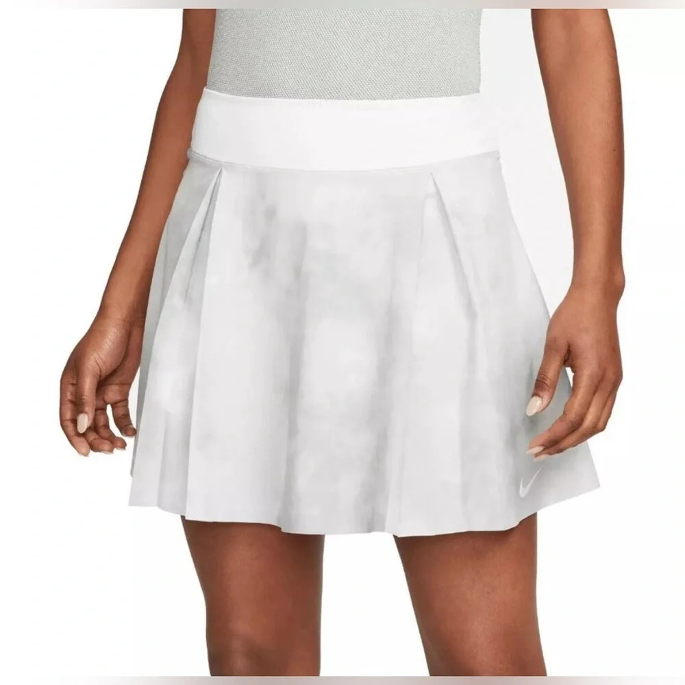 NWT Nike Dri-FIT tie dye Club Golf Skort size small